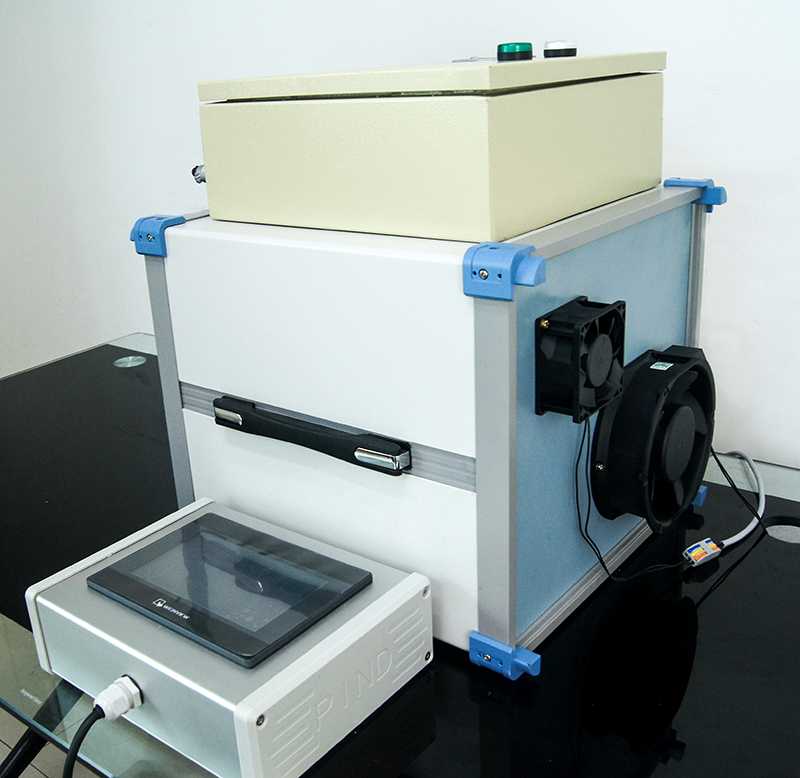 臺灣三巨-散熱風扇風量數據採集箱